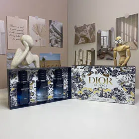 Dior Wilderness perfume sample three-piece flower box-3457