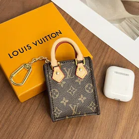 Louis Vuitton LV Mini Music Bag Keychain Pendant-3946