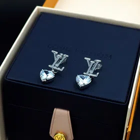 Louis Vuitton LV Heart Diamond Earrings-4031